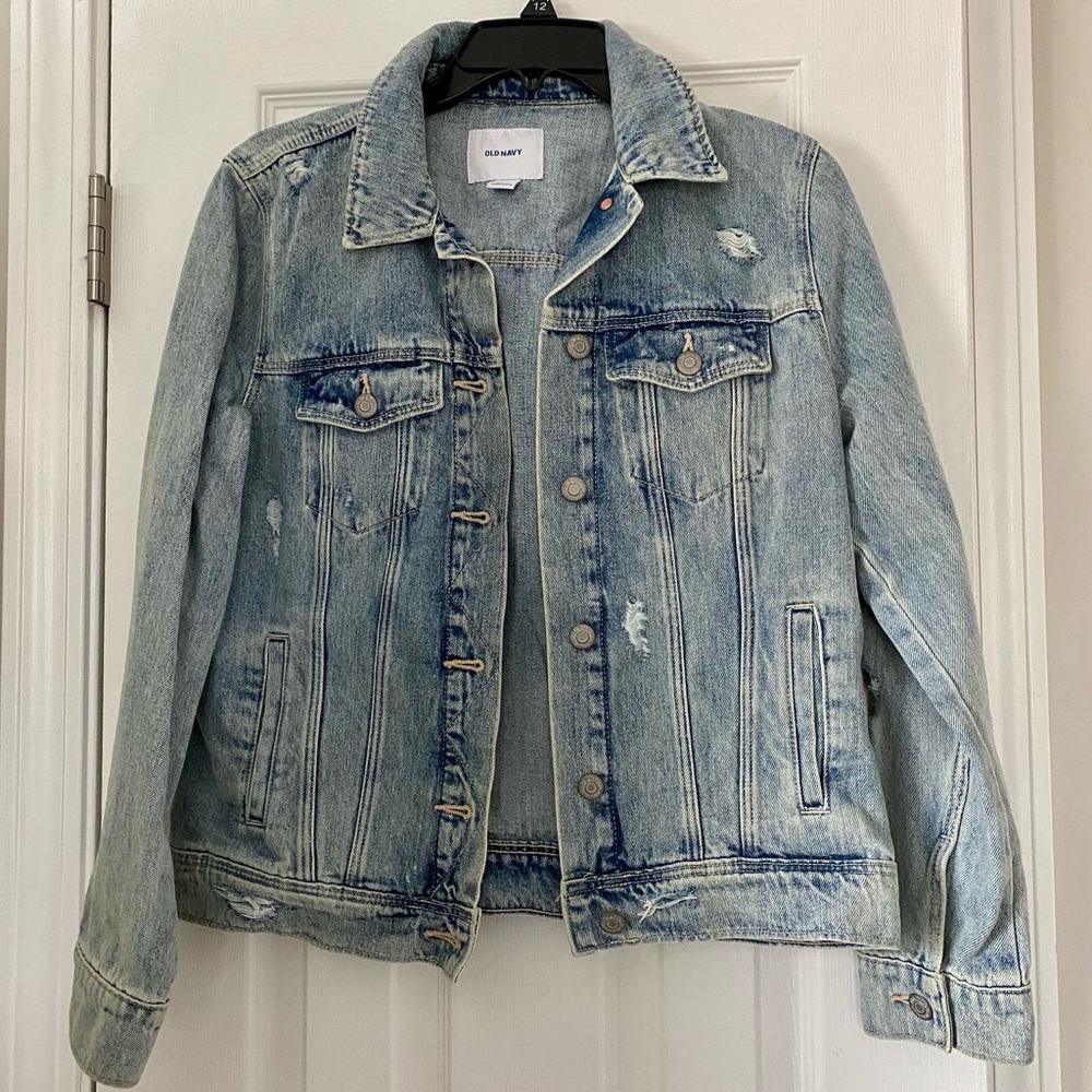 Women’s Classic Distressed Jean Jacket